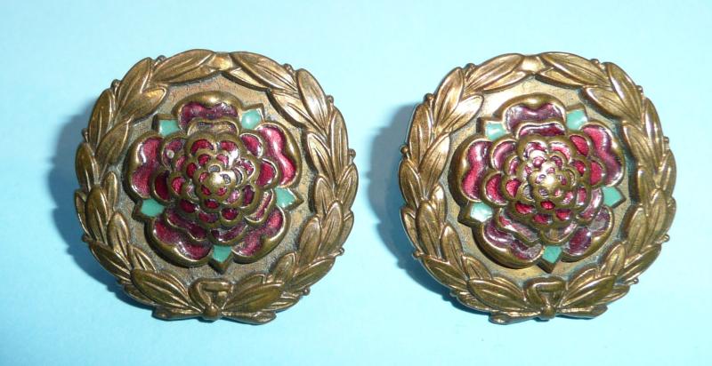 The Royal Hampshire Regiment Officers Enamel and Gilt Collar Badges, Matched Pair - Firmin
