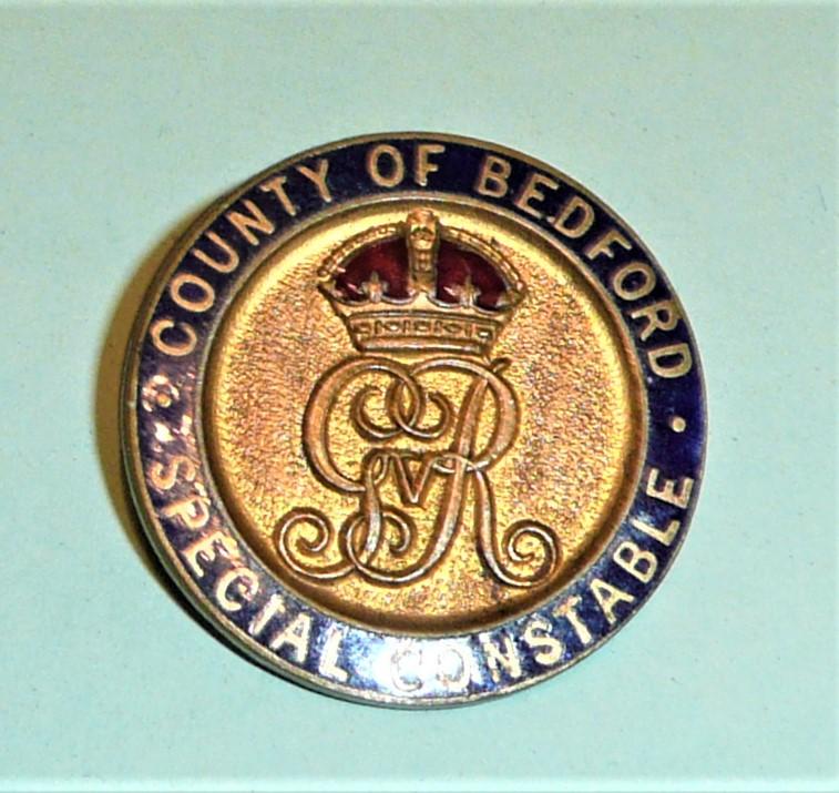 WW1 County of Bedford ( Bedfordshire ) ( GV ) Special Constable Constabulary Police Enamel and Gilt Mufti Buttonhole Lapel Badge
