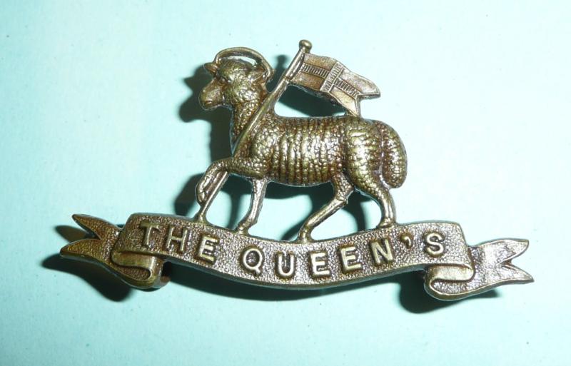 WW1 Queens (Royal West Surrey Regiment) Officers Bronze OSD Collar Badge, left facing