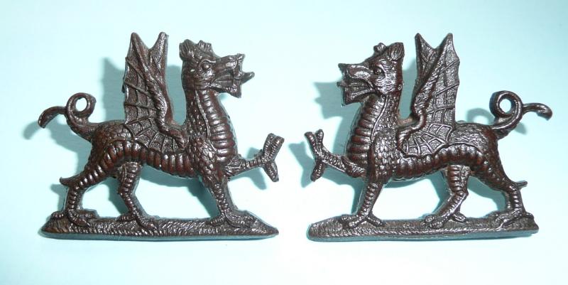 The Welsh / Welch Regiment Officers Matching and Facing Pair of OSD  Bronze Collar Badges