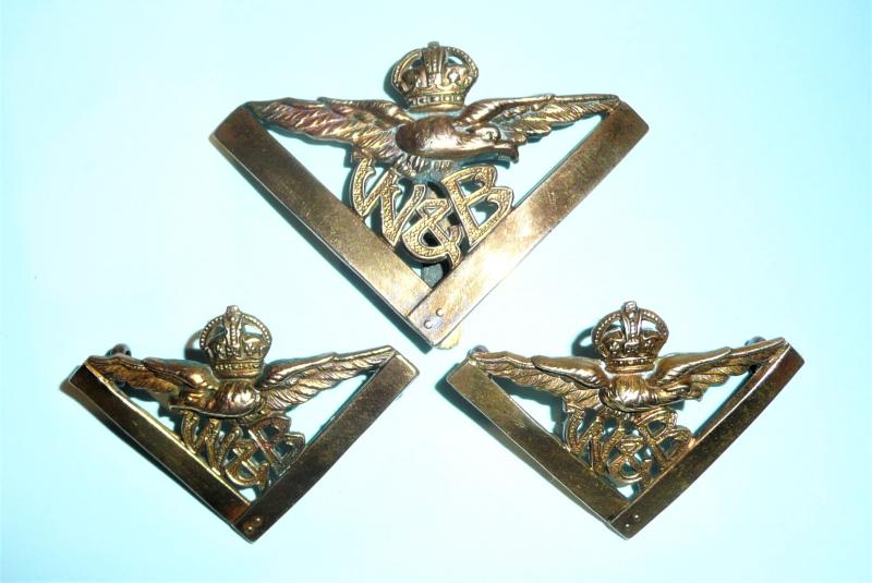 Royal Air Force W&B Works and Building Services Brass Cap Badge and Matching Facing Collar Badges (c.1921 - 1929)