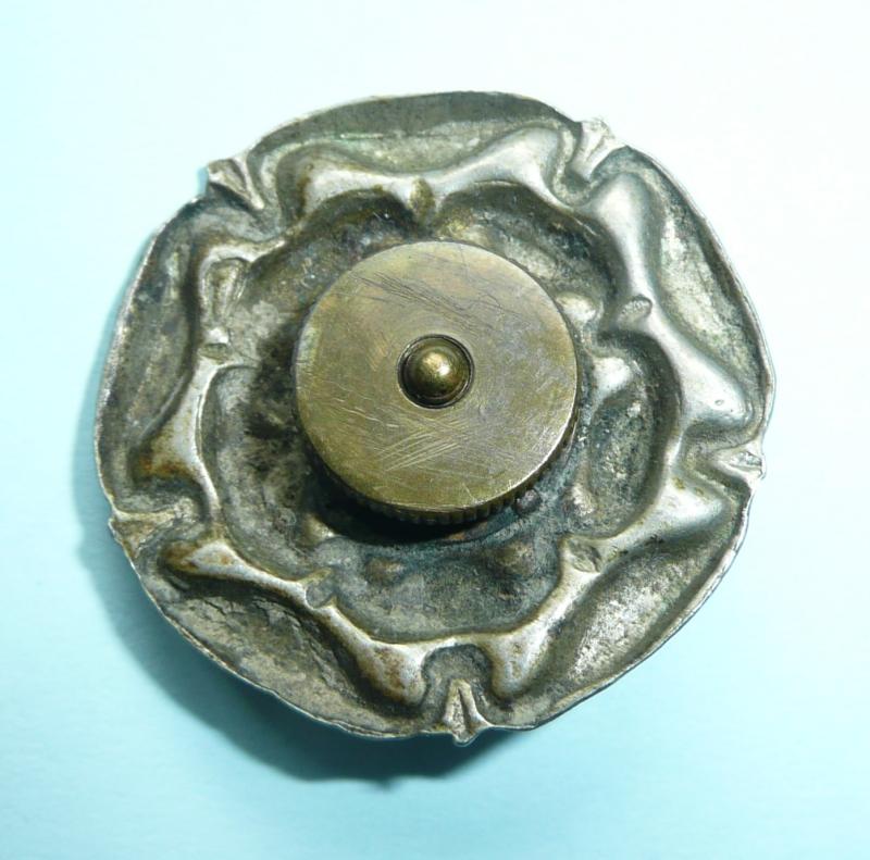 49th (West Riding) Infantry Division metal formation sign, as worn prior to 1939