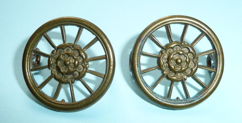 9th (Cyclist) Battalion Hampshire Regiment Matched Pair of Brass Collar Badges