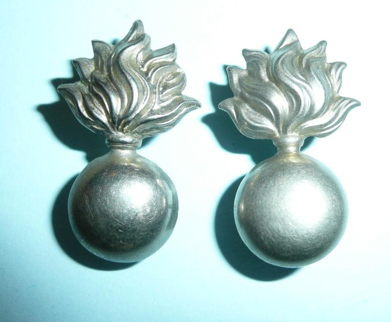 Generic Universal Pattern White Metal Volunteer Fusiliers / Artillery Collar / Shoulder Title Grenades