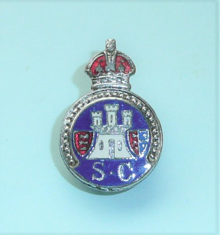 WW2 Windsor Chrome and Enamel Mufti Buttonhole Lapel Badge