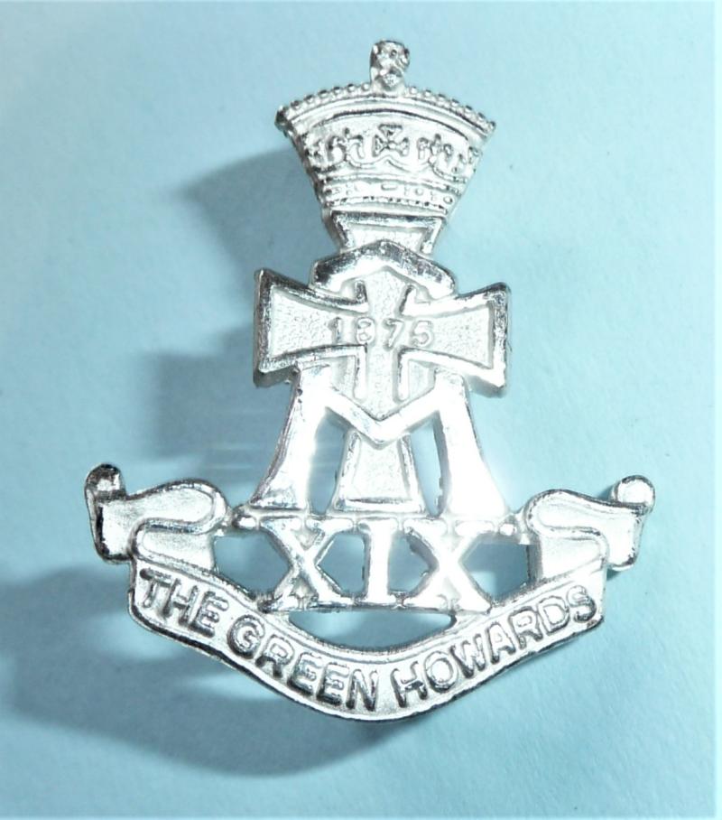 Green Howards ( Alexandra, Princess of Wales' Own Yorkshire Regiment ) Officers Silver Plated Cap Badge - Firmin