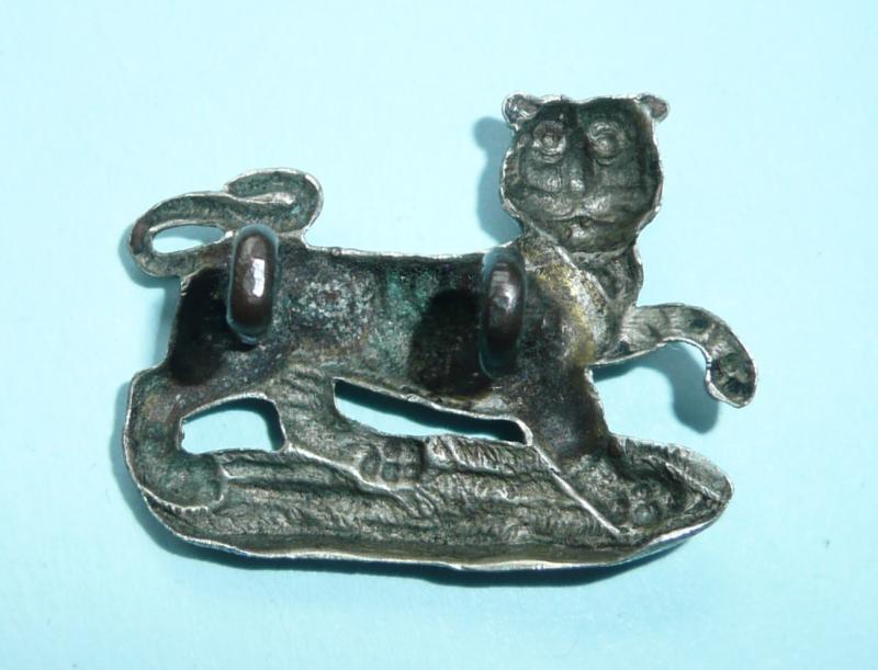 Hampshire / Hants Regiment White Metal Volunteer Battalion Field Service Cap Badge