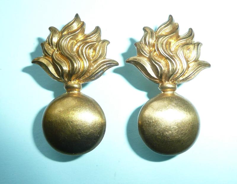 Generic Universal Pattern Gilding Metal Fusiliers / Artillery Collar Badges / Shoulder Title Grenades