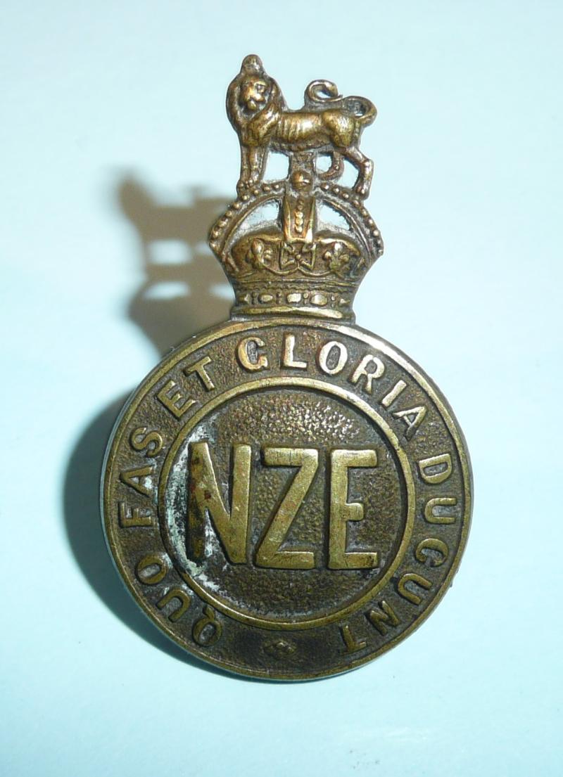 New Zealand Engineers Other Ranks Gilding Metal Cap Badge - Gaunt Tablet