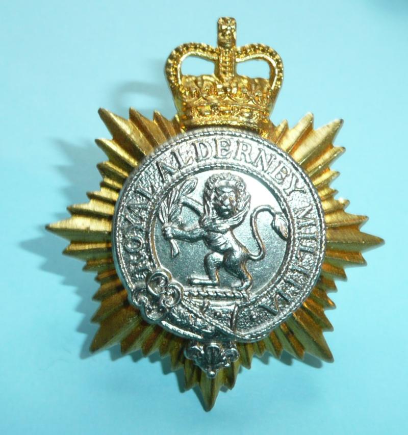 Channel Islands - Royal Alderney Militia - Cadet Force Officer's Bi-Metal Cap Badge, QEII Crown