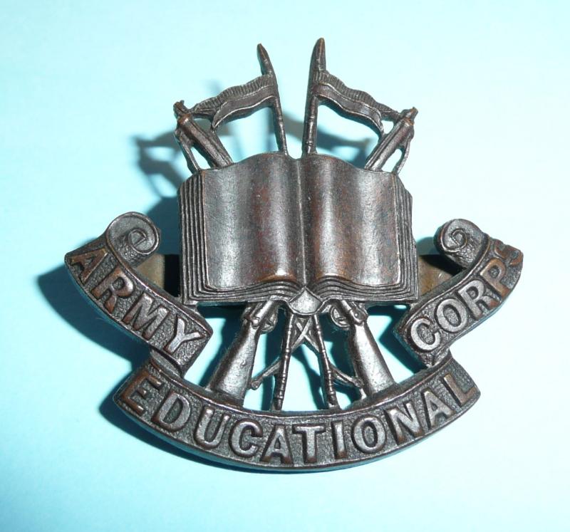 Army Education Corps (AEC) Officer's  OSD Cap Badge - Blades