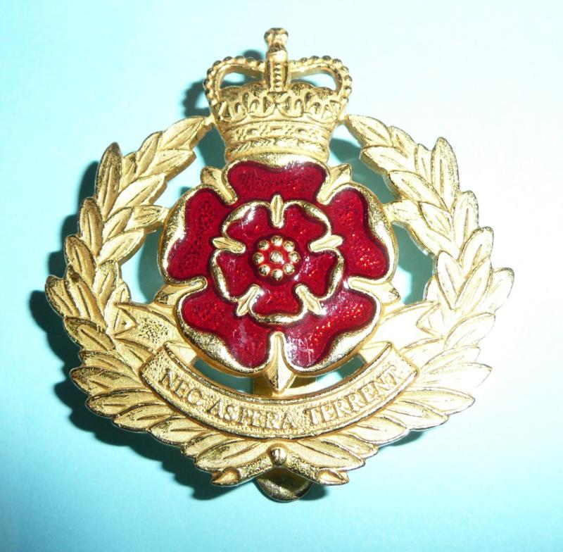 Duke of Lancaster's Regiment (King's, Lancashire and Border) Gilt and Enamel Cap Badge - Firmin