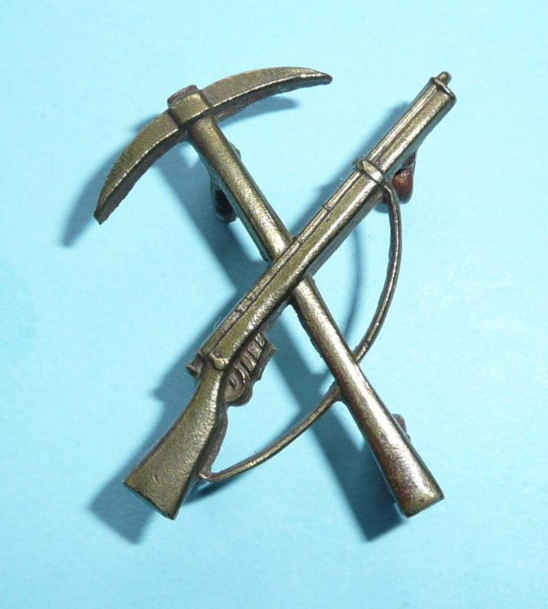 WW1 Brass Universal Pattern Pioneer Battalion Other Ranks Collar Badge, various units