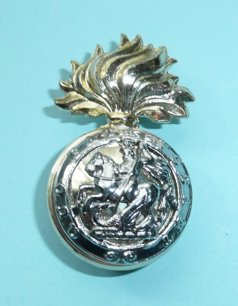 Royal Northumberland Fusiliers RNF Anodised Aluminium AA Staybrite Cap Badge - Gaunt London