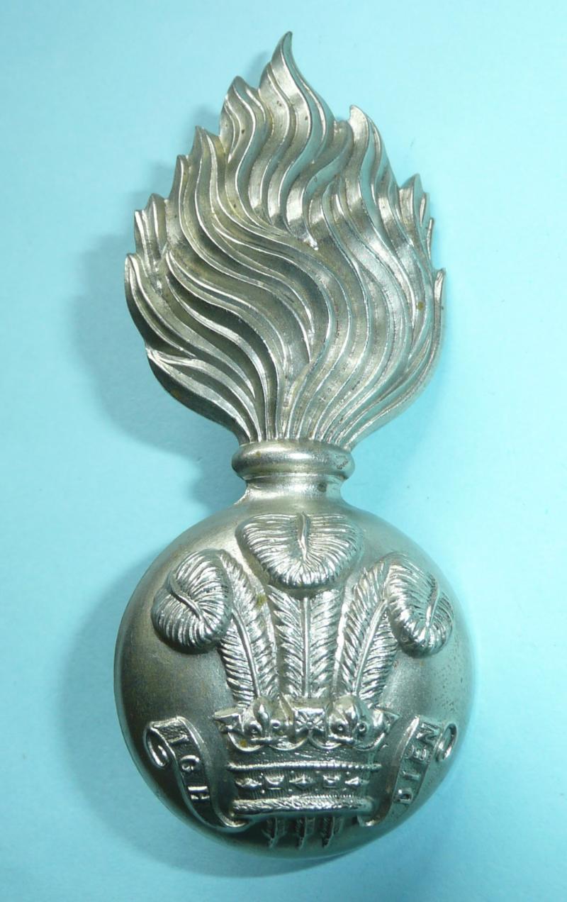 The Royal Welsh Fusiliers ( RWF) Volunteer / Militia Battalion Other Ranks White Metal Racoon Skin Cap Busby Grenade Badge