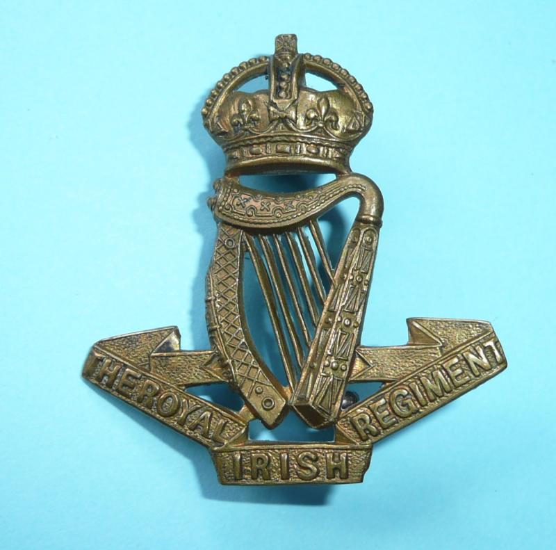 Royal Irish Regiment (18th Foot) Other Ranks Gilding Metal Brass Cap Badge, EDVII Issue
