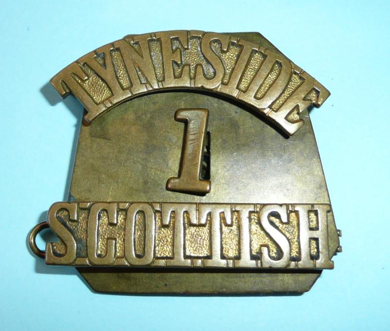 WW1 1st Battalion Tyneside Scottish Brass Gilding Metal Three Piece Shoulder Title