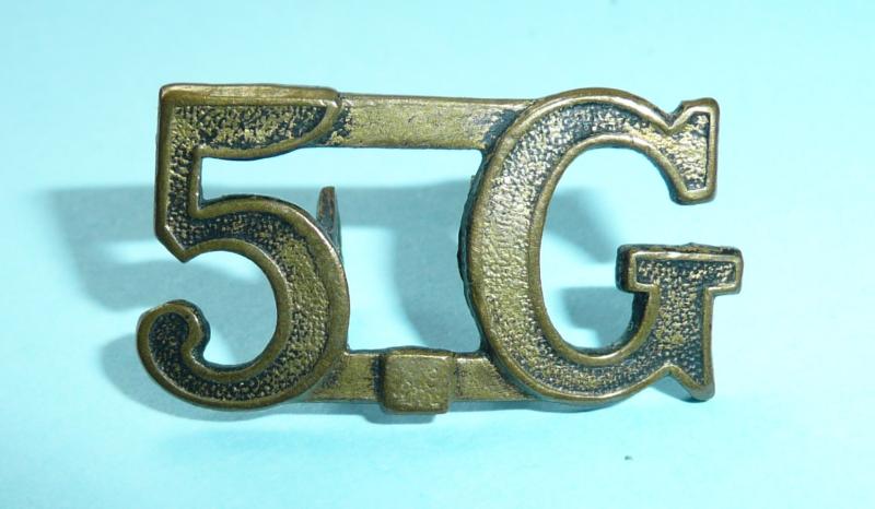 WW1 - 5G 5th Gurkha Rifles (Frontier Force) Blackened Brass Shoulder Title