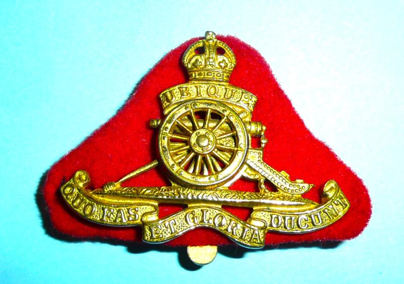 Royal Artillery Officers Small pattern Fire Gilt Beret Cap Badge - Gaunt