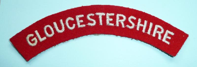 Cold War Gloucestershire Regiment Glosters Embroidered White on Red Cloth Felt Shoulder Title