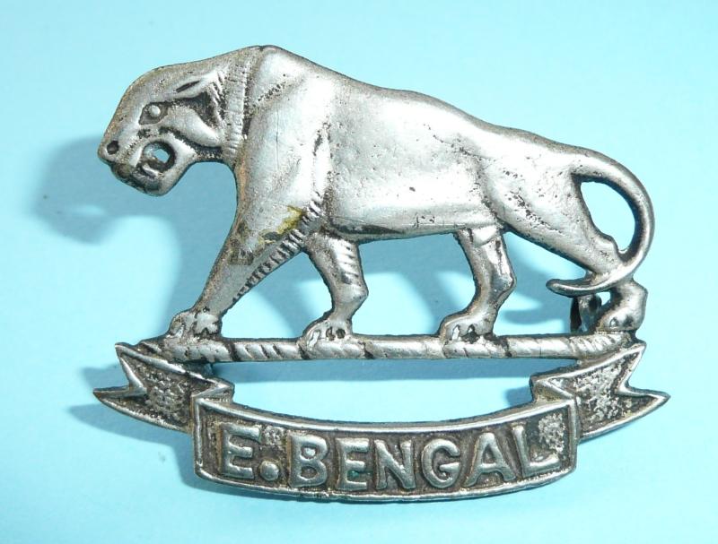 Pakistan - East Bengal Regiment White Metal Cap Badge