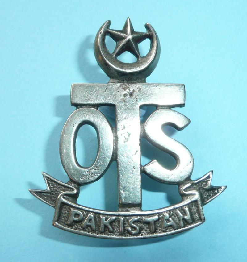 Pakistan Army Officer Training School (OTS) Early Pattern Cap Badge
