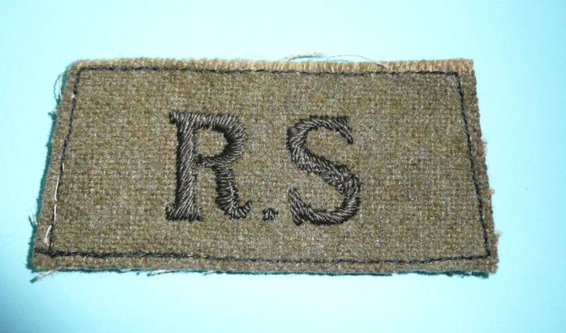 WW2 RS - Royal Scots Woven Black on Khaki Epaulette Slip-On Shoulder Title