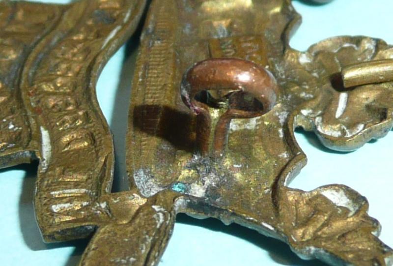 WW1 RND Royal Naval Division 8th Anson Battalion Gilding Metal Cap Badge - Gaunt Tablet