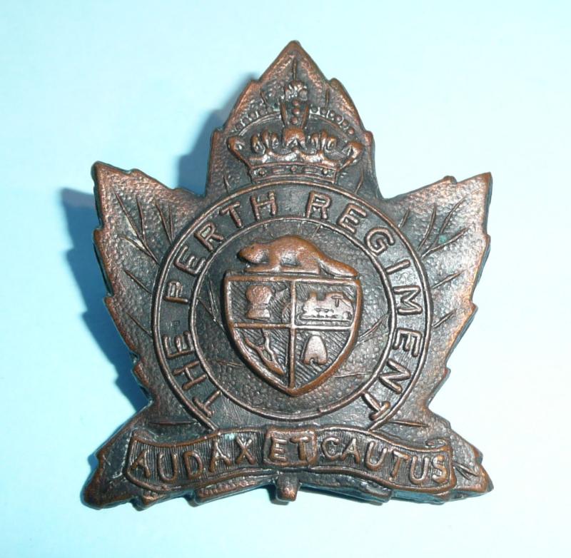 Canada - Perth Regiment Other Ranks Bronzed Cap Badge - 1st Pattern