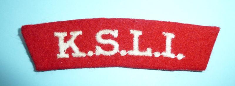 WW2 KSLI ( Kings Shropshire Light Infantry ) Woven White on Red Felt Cloth Shoulder Title - Paste Back