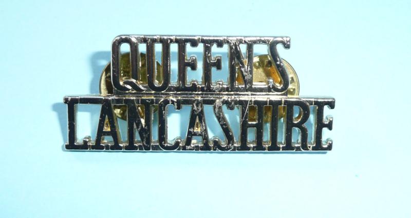 Queen's / Lancashire (Queen's Lancashire Regiment) Anodised Aluminium Army Staybrite shoulder title