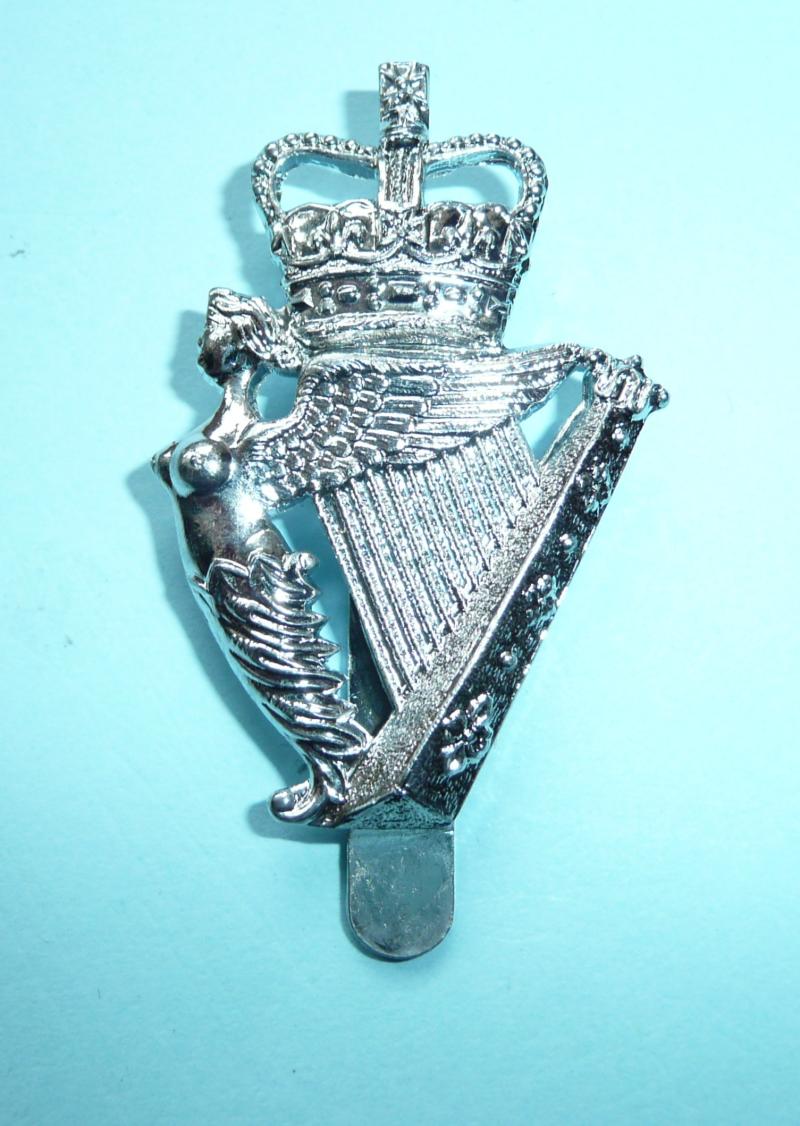 Royal Irish Regiment Other Ranks Chromed White Metal Caubeen Cap Badge - Slider